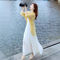 春先の海辺の休暇ドレス女性の夏の新しいアイスシルク日焼け止めシャツサスペンダースカートツーピーススーツロングスカート