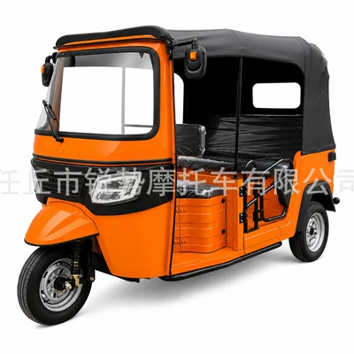 Fuel-powered three-wheeled motorcycle with Sərnişin üçtəkərli motosikllar