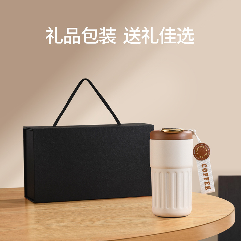 Inteligente taza de aislamiento térmico chica 316 café lindo acompañante estudiante masculino portátil coche taza agua al por mayor