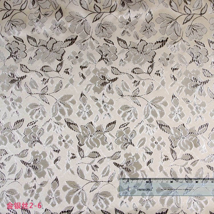 秋款现货米黄色装饰布梭织提花布箱包餐垫用料涤纶金丝银丝布料