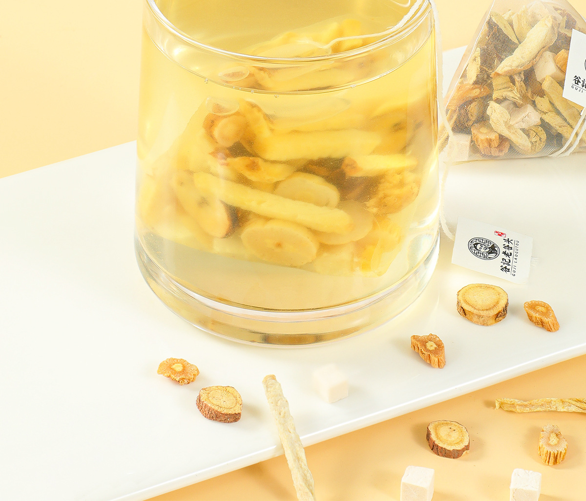 Huang Ya Tang Herbal Tea Bags Codonopsis Poria Ginger Licorice Blend 60 Teabags in use