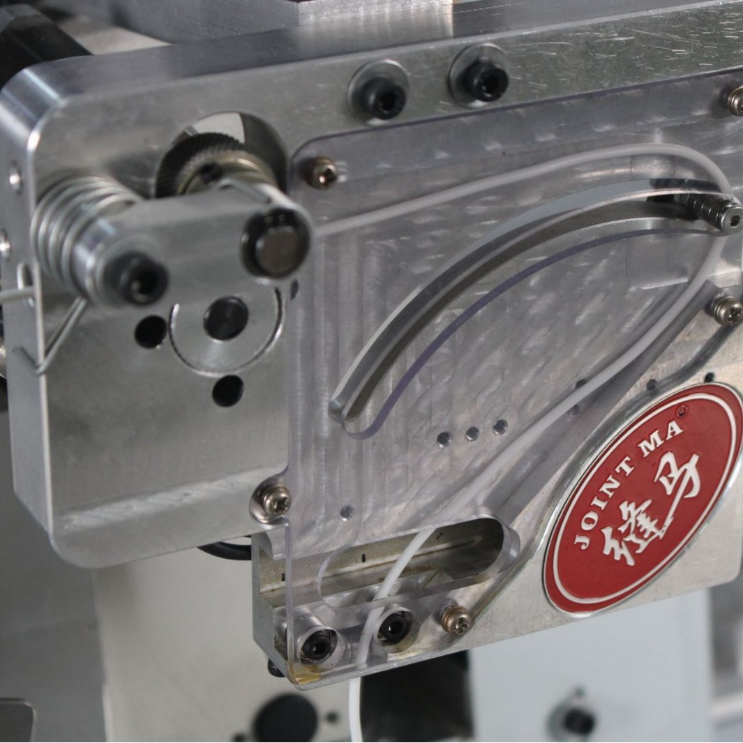 Máquina de cableado de computadora de patrón de cableado de alambre de calefacción de placa de calentamiento de marca de caballo de costura Tongda