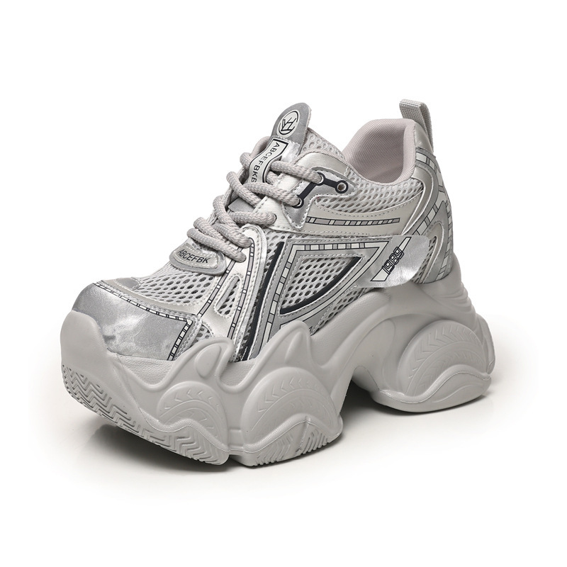 Giày sneaker nữ đế dày tăng chiều cao lưới thoáng khí phong cách thể thao — màu trắng