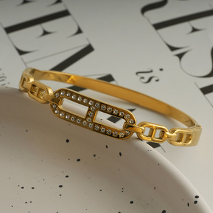 �W���羳���N�����L�i���Ӳ��P��ʯ���C18K���p���¿�������l