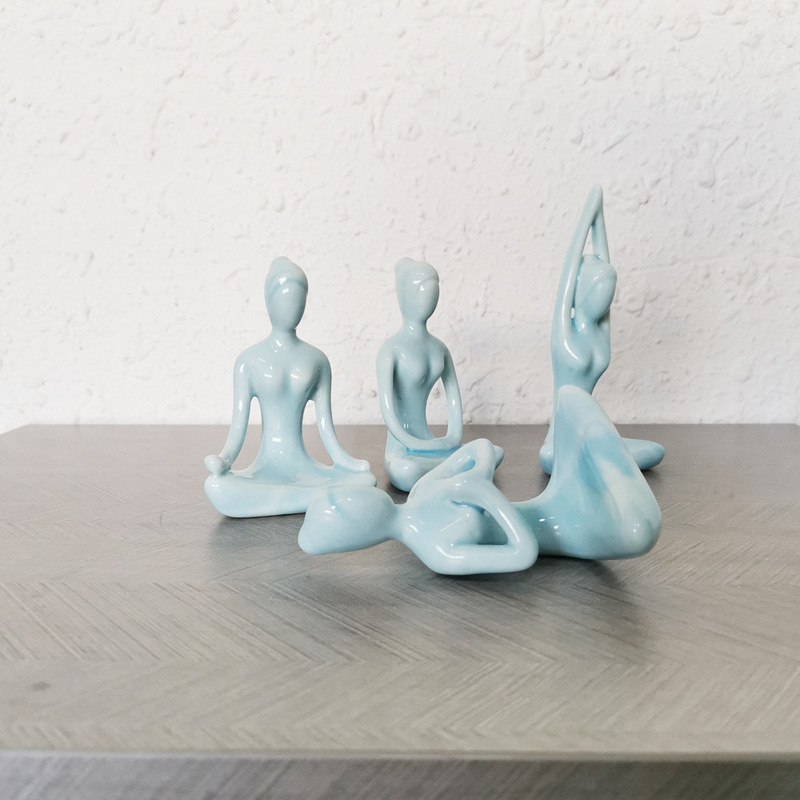 Modern simple yoga girl desktop creative decoration yoga studio TV cabinet decoration ceramic character soft decoration props Modern simple yoga girl desktop creative decoration yoga studio TV cabinet decoration ceramic character soft decoration props