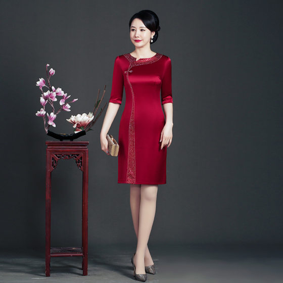 High-end Mother's Wedding Dress Xi Mother-in-law Mother-in-law Young Style Wedding Noble Slim-fit Improved Cheongsam Western Style