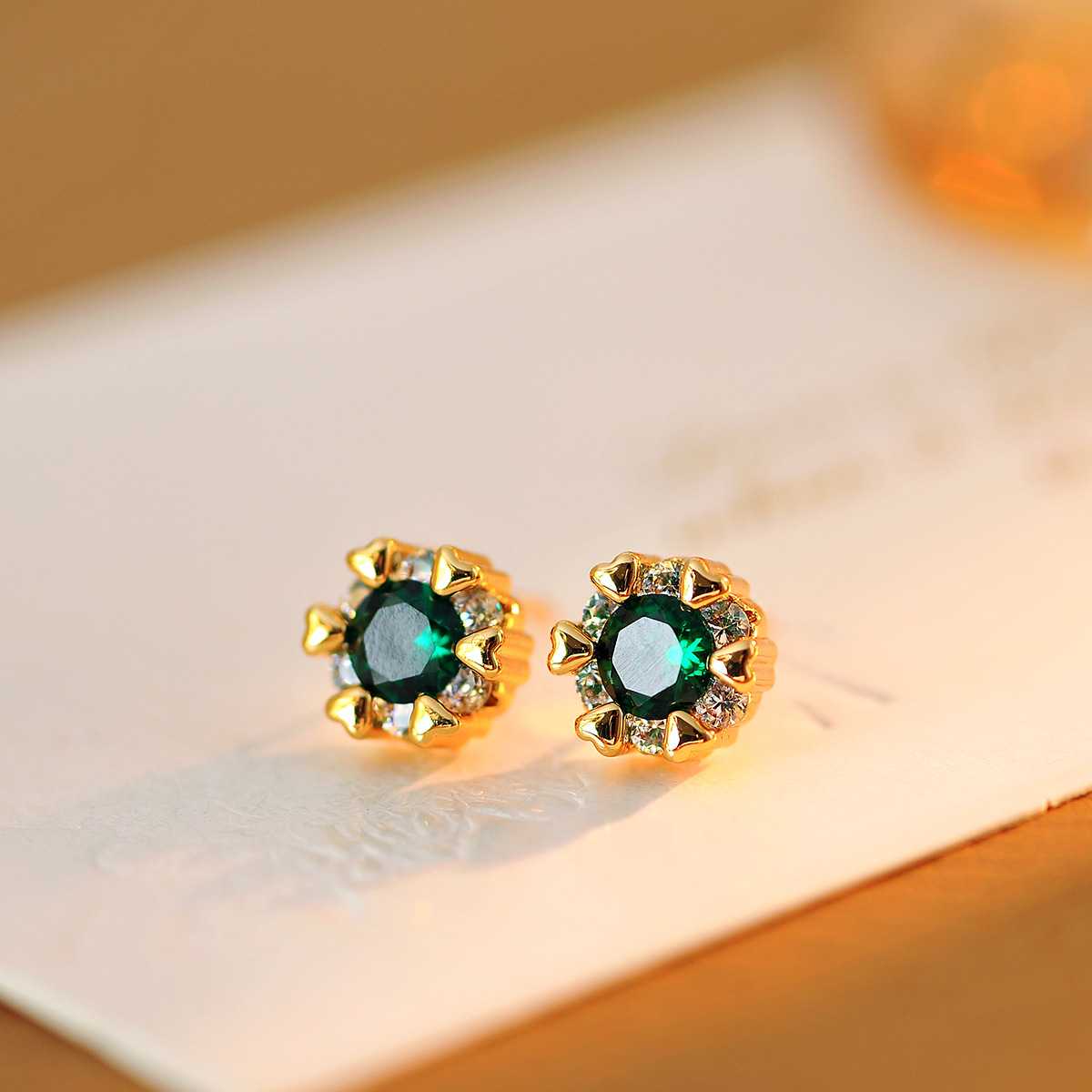 Pendientes de botón con perla y circonita para mujer elegantes_voghion.com