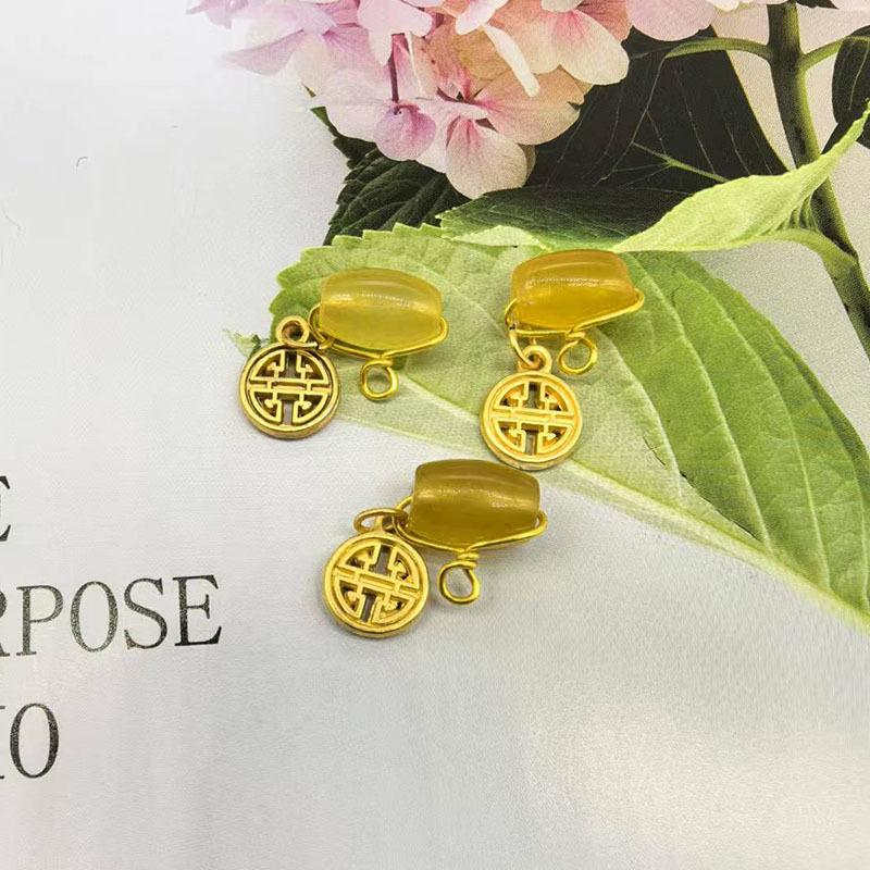 노란색 플러스 하드웨어 플레이트