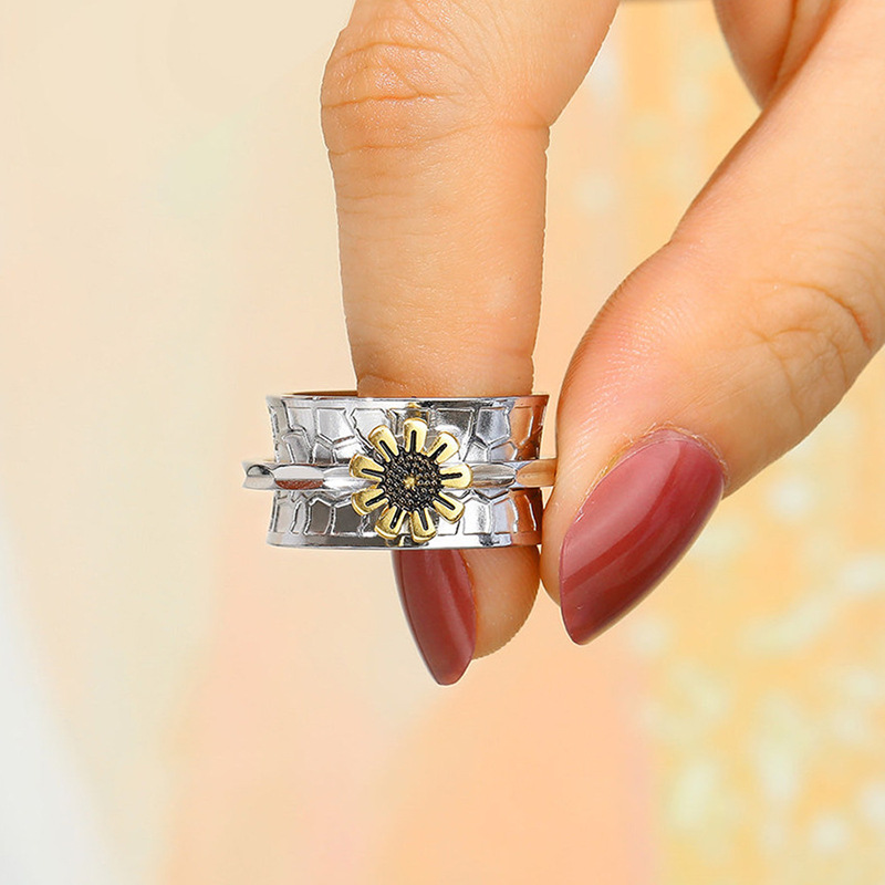 Holiday, Daily, Street Occasion Alloy Material Elegant Retro Sunflower Alloy Plating Unisex Rings