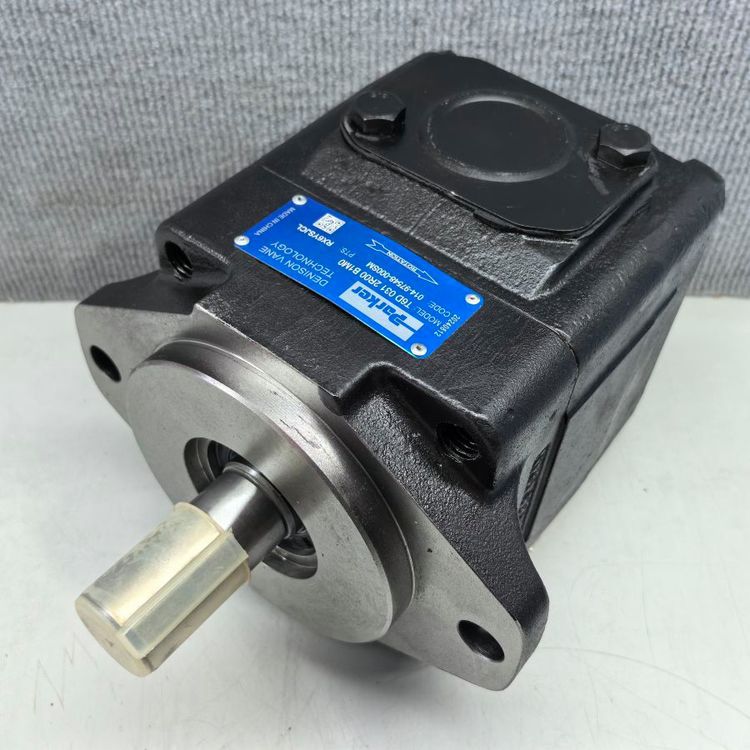 014-97548-000SM T6D-031-2R00-B1M0 # Parker液压马达，全新库存