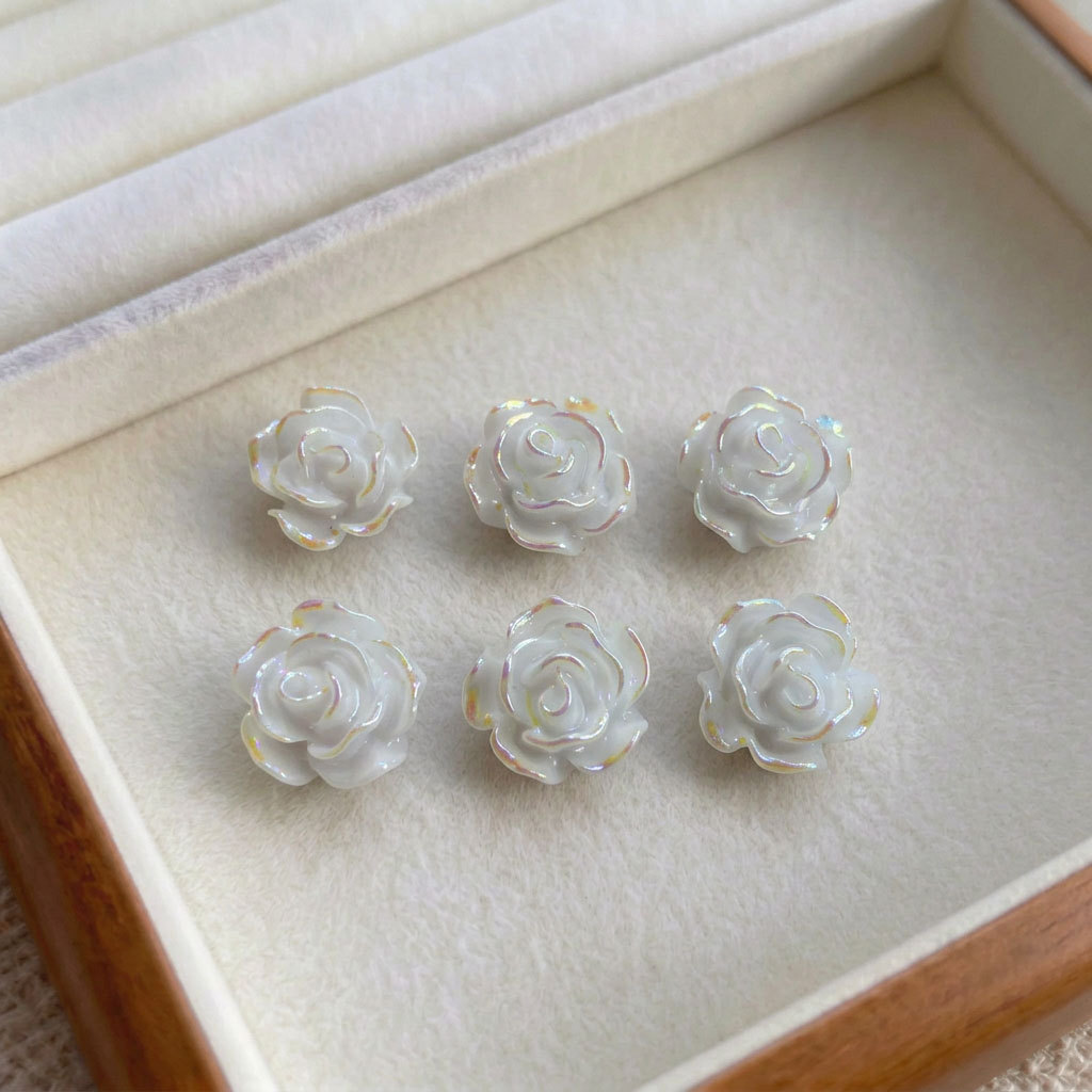 오로라 화이트 4mm 카멜리아