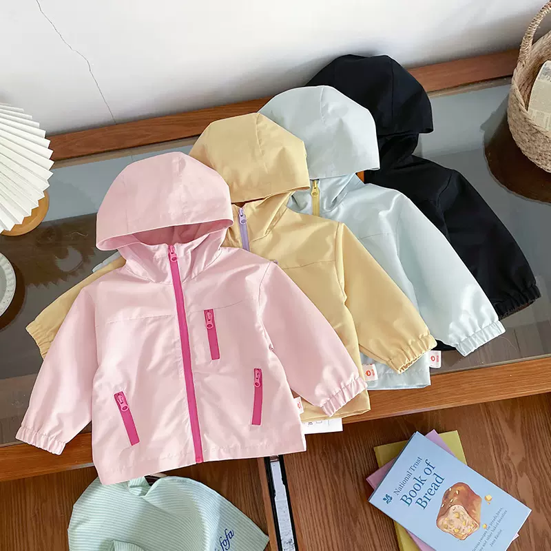 【现货】CW262561女童外套春装2026新款冲锋衣连帽开衫卡通童外套