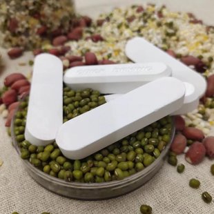Natural diatomite drying strip food desiccant refrigerator moisture absorption diatom mud absorbent dog food cat food moisture-proof agent