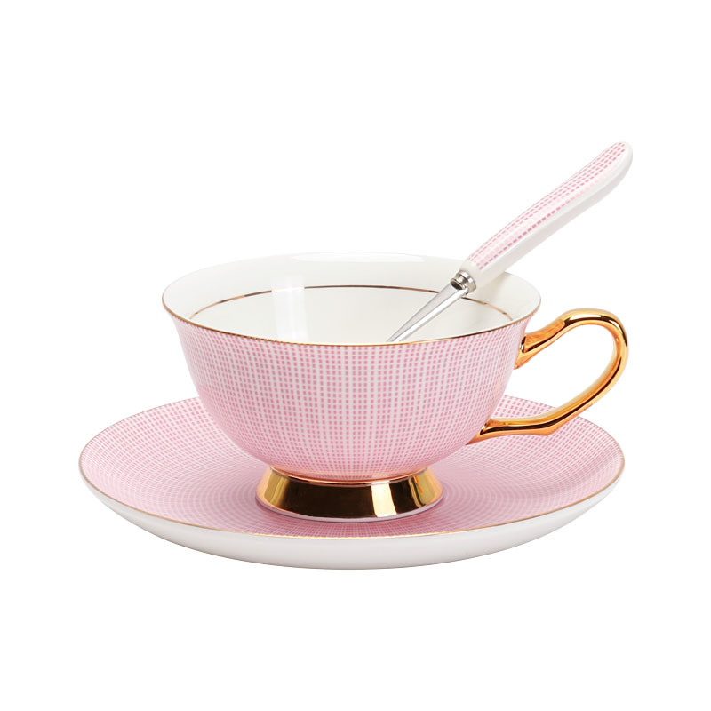 Taza de café de porcelana fresca y platillo traje americano pequeño juego de té de la tarde de lujo dopamina moda taza de té perfumada