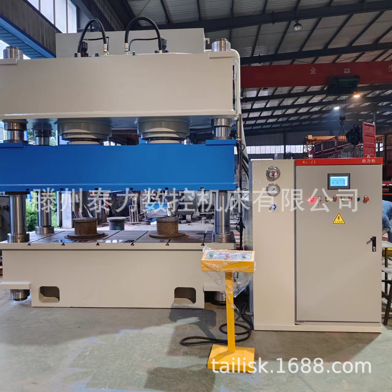 500吨630吨三梁四柱液压机伺服汽车零配件车门金属成形大台面