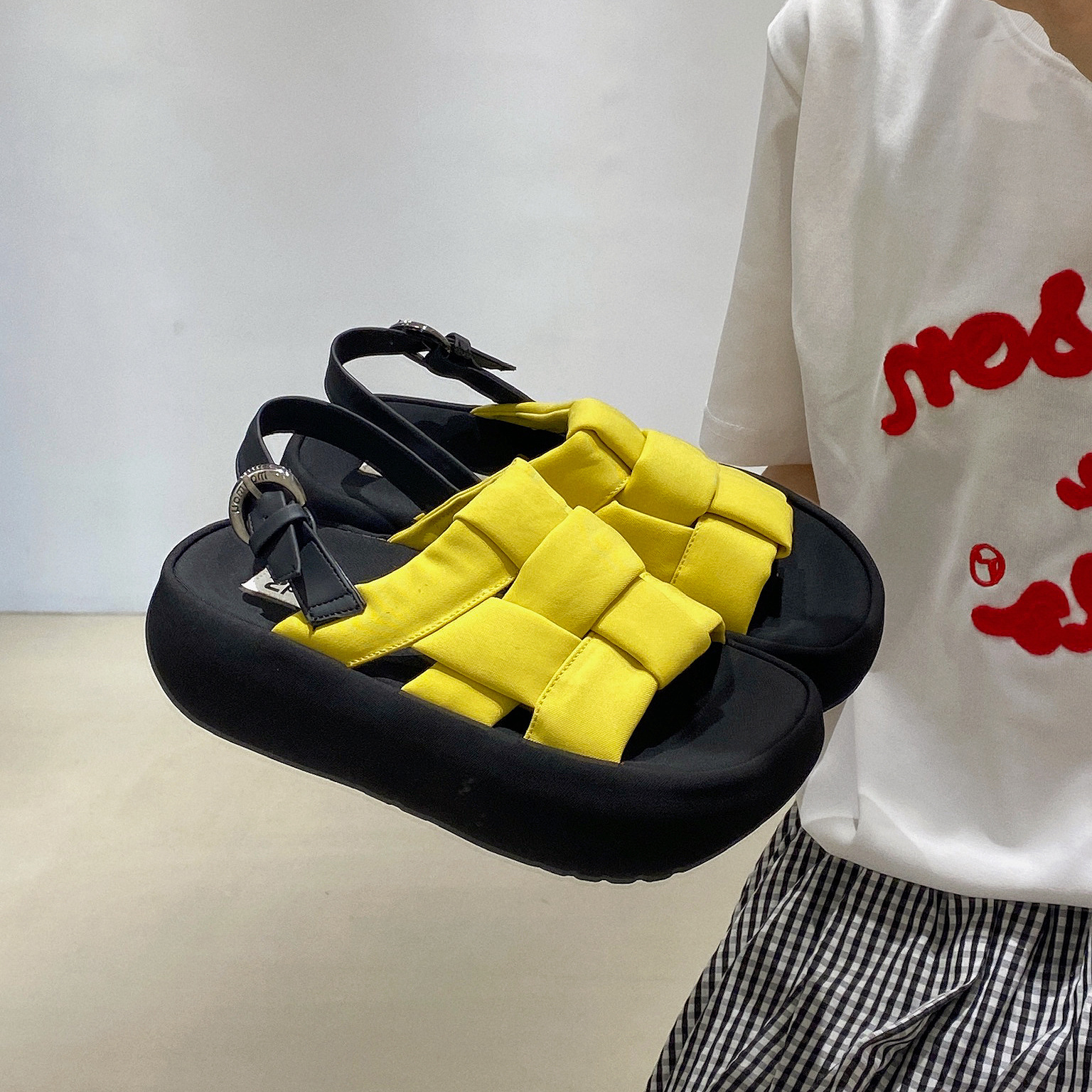 Fashionable yellow woven casual summer breathable comfortable…
