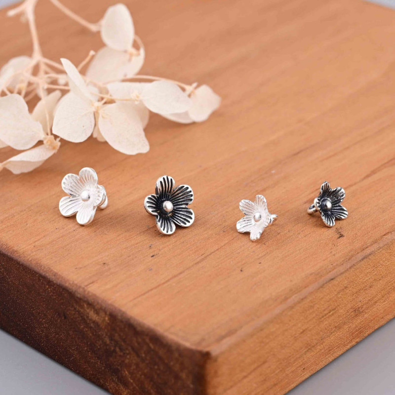 S925 Sterling Silver Five-Petal Flower Pendant Thai Silver Plain Silver Flower Handmade Accessories Retro DIY Bracelet Bracelet Accessories S925 Sterling Silver Five-Petal Flower Pendant Thai Silver Plain Silver Flower Handmade Accessories Retro DIY Bracelet Bracelet Accessories