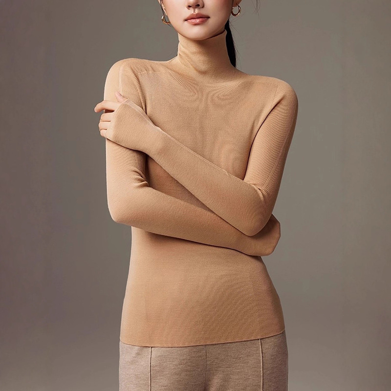 Black Label Store Base Layer King Germany Biella 160S Gold Wool Machine Washable 18-Gauge Seamless One-Piece Sweater