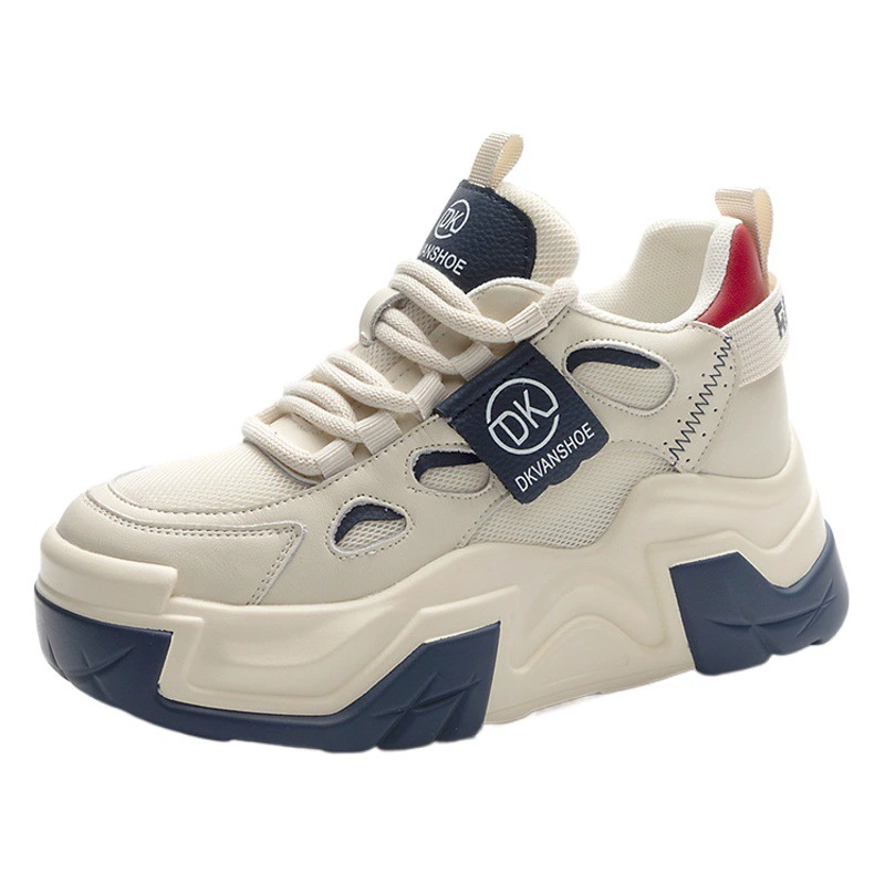 Легкие спортивные туфли для папы на толстой подошве для женщин, показывающие маленькие ноги, новинка 2025 года, универсальная повседневная обувь из натуральной кожи с внутренней удлиняющей подошвой из дуриана