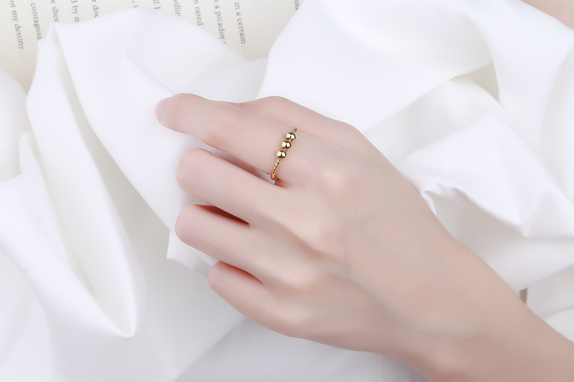 Fashion Solid Color Spiral Stripe Copper Rings 1 Piece