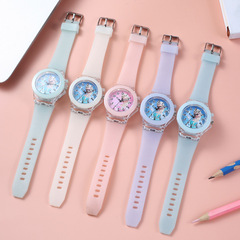 Children's watch with candy-colored silicone band, night light quartz watch, cute cartoon style, suitable for primary school students, wholesale