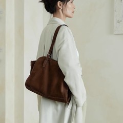 Qiu Zhen 植物タンニンなめし (ヌバックレザー) インゴット ボウリングバッグ ショルダー クロスボディ レイジー スタイル ハイエンド 通勤バッグ 女性用