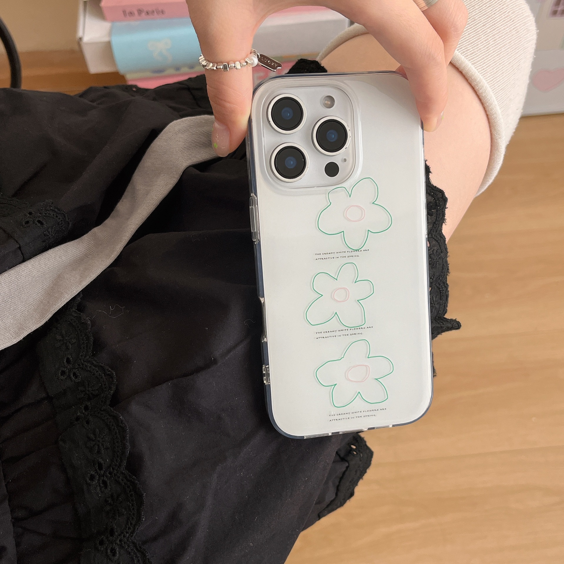 Flor de graffiti de personalidad simple para Apple 16Pro funda para teléfono iPhone 15PM pareja 14/13 nuevo 16PM