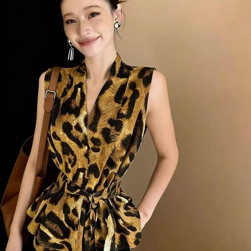 French-Style Cross-Over Retro Rose Print Tie-Up Sleeveless Shirt with a Tailored Fit, 2026 Summer Irregular Top