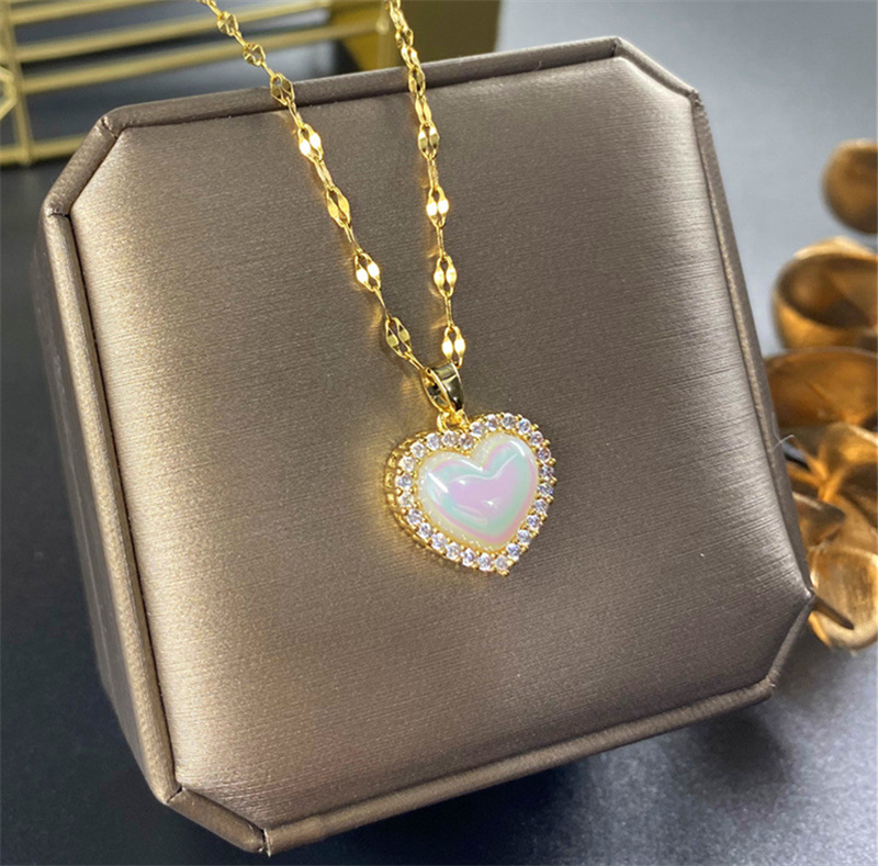 9g Weight 0.03µm-0.05µm Gold Plating Thickness PVD Coated Gold Plating Process Real Gold Plated Plating Material PVD Coated Real Gold Plated Heart Shape Stainless Steel Simple Style Waterproof Non Tarnish Pendant Necklace