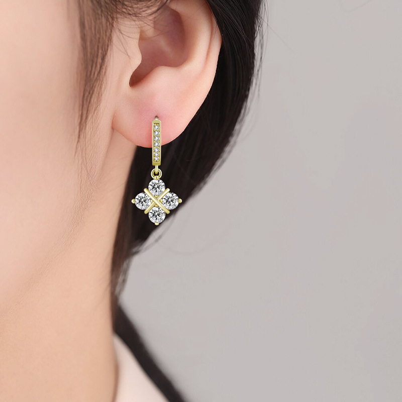 Dazzling Four Leaf Clover Drop Earrings With Heart Arrow Zircon_voghion.com