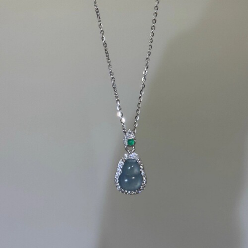 New Chinese Style Blue Fu Lu Gourd Pendant Necklace for Women, Unique Design, High-End, Exquisite, Versatile Collar Necklace Lockchain