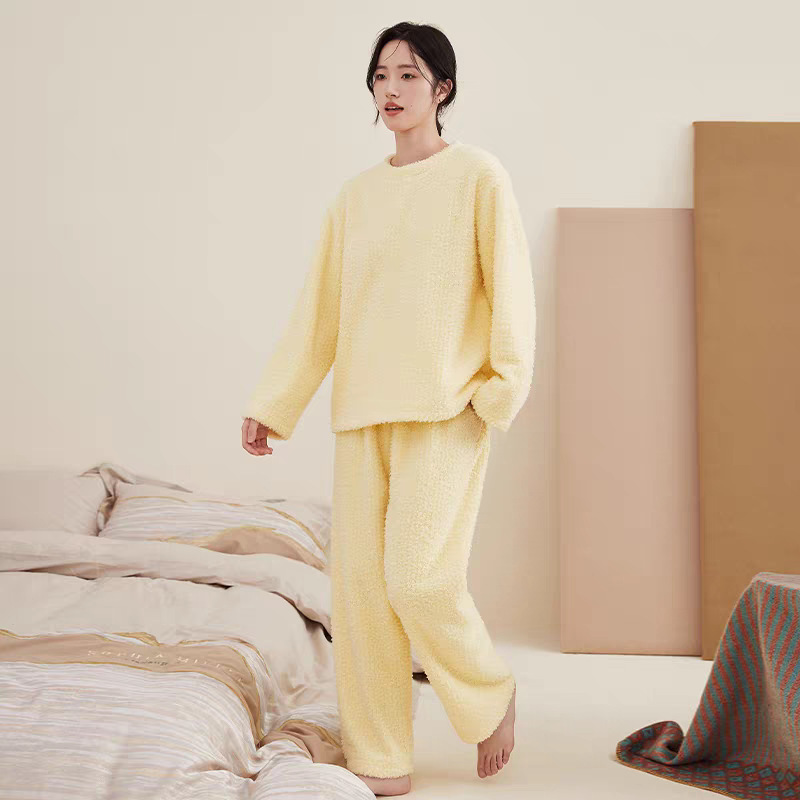 Half Velvet Pajamas Women's Autumn and Winter Thickened Warm Suit Anti-Static Coral Velvet Can Be Weared Outside Home Clothes 25 Years New Style Half Velvet Pajamas Women's Autumn and Winter Thickened Warm Suit Anti-Static Coral Velvet Can Be Weared Outside Home Clothes 25 Years New Style
