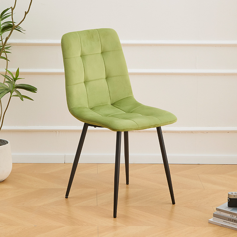 Silla de comedor minimalista moderna silla de respaldo de color de hierro forjado para el hogar, restaurante, hotel, negociación de lujo ligero, silla de ocio de paquete suave