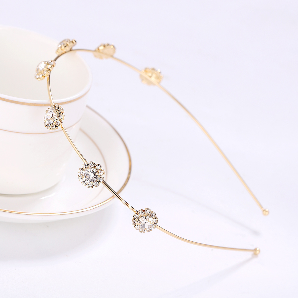 2013 Nuevo rhinestone sol flor diadema aleación aro versátil fuera antideslizante pelo presionando accesorios para el cabello al por mayor