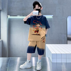 子供服の男の子の夏服のスーツの新型の中で子供のごろつきのかっこいいグラデーションの半袖の半ズボンの2つのセットの潮