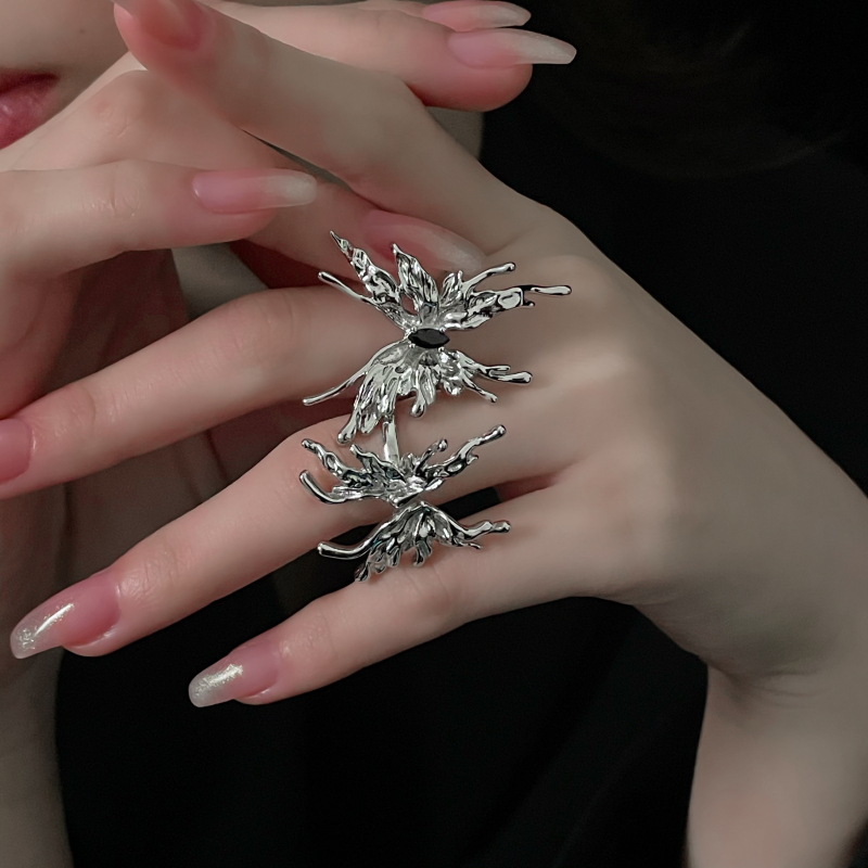 Mariposa personalizada anillo de circón negro abierto hembra ins moda nicho diseñador senior Internet celebridad viento frío anillo de dedo índice image 3