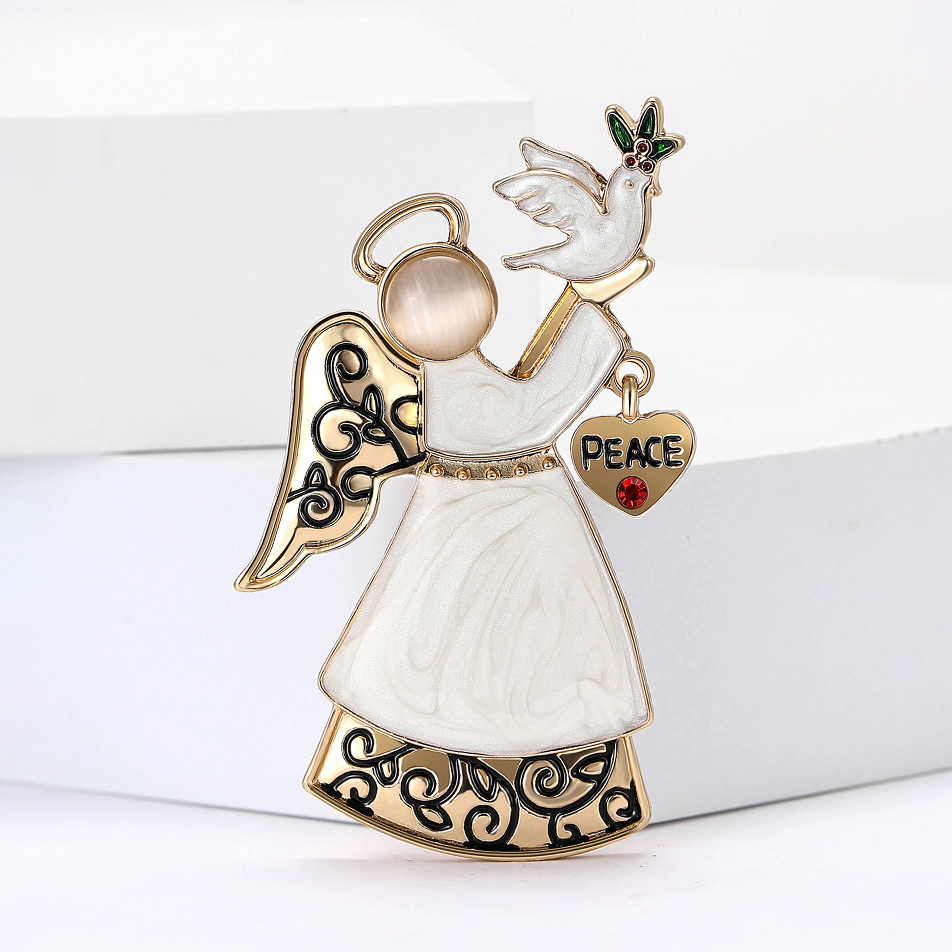 Simple retro alloy enamel angel brooch, creative and personalized clothing accessory, versatile, wholesale from manufacturer: BR1917