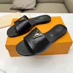 European and American Fashion Casual Sandals 2025 New Genuine Leather Letter Metal Buckle Flat Sandals Beach Vacation Trendy