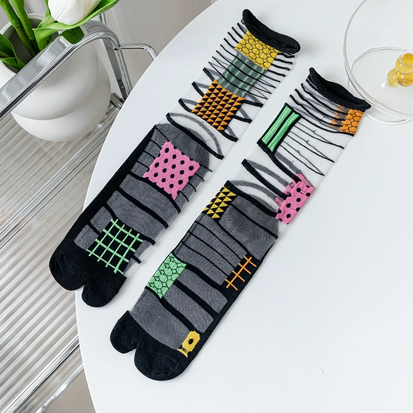Black color split toe AB