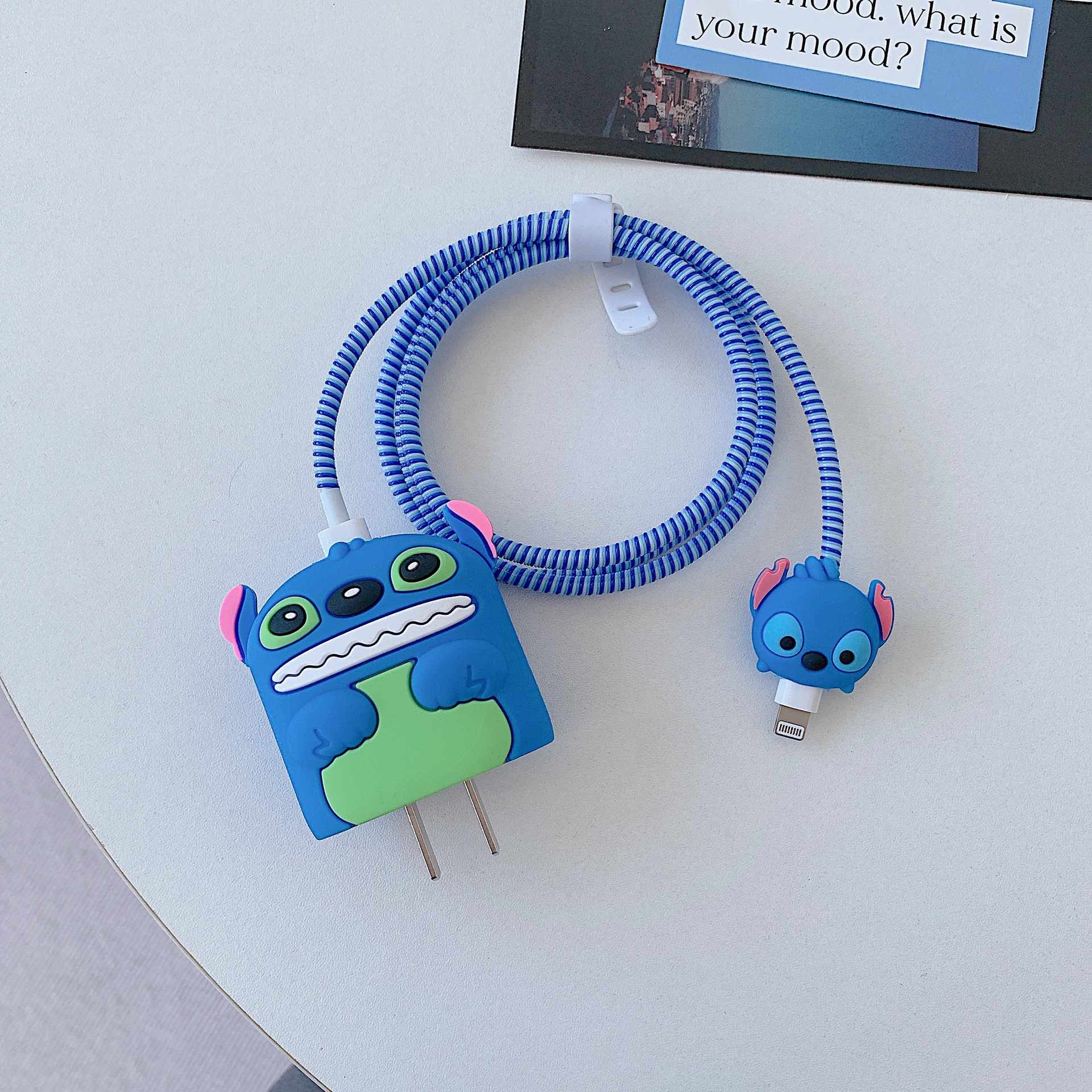 2023 nuevo cargador de dibujos animados cubierta protectora adecuada para Apple carga rápida cabeza 18/20W estándar europeo estándar americano aplicable