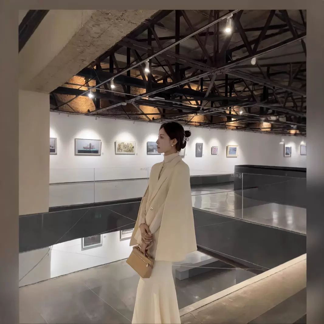 白色羊毛斗篷气质名媛风中长款西装领披肩双面毛呢大衣外套大连女