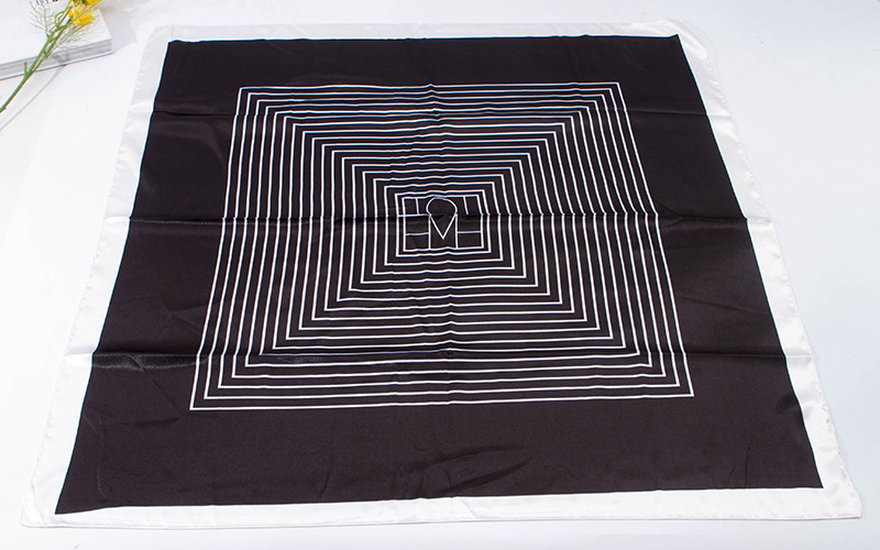 Seidenschal für Damen, Frühling/Sommer, Seidenimitat, bedruckt, Flugbegleiter-Schal, 90 x 90 cm, großer quadratischer Schal mit Handgeschenk_voghion.com