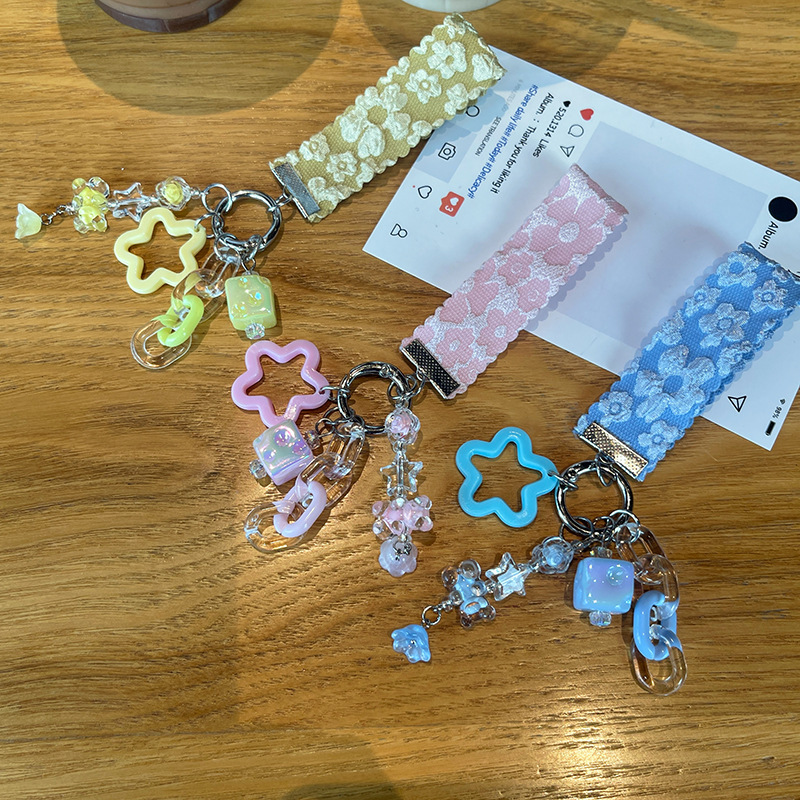 Japanese-Style Sweet Strawberry Ribbon Handmade Beaded Bow Heart Pendant Keychain Phone Chain Cute Ornament for Women