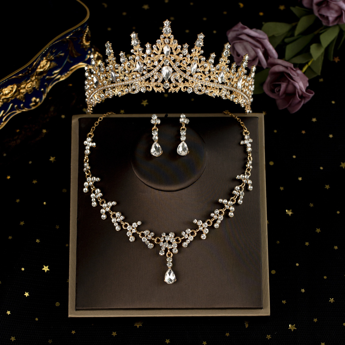 Joyería traje collar pendientes corona de la boda de tres piezas vestido de boda accesorios de la cena collar de novia al por mayor