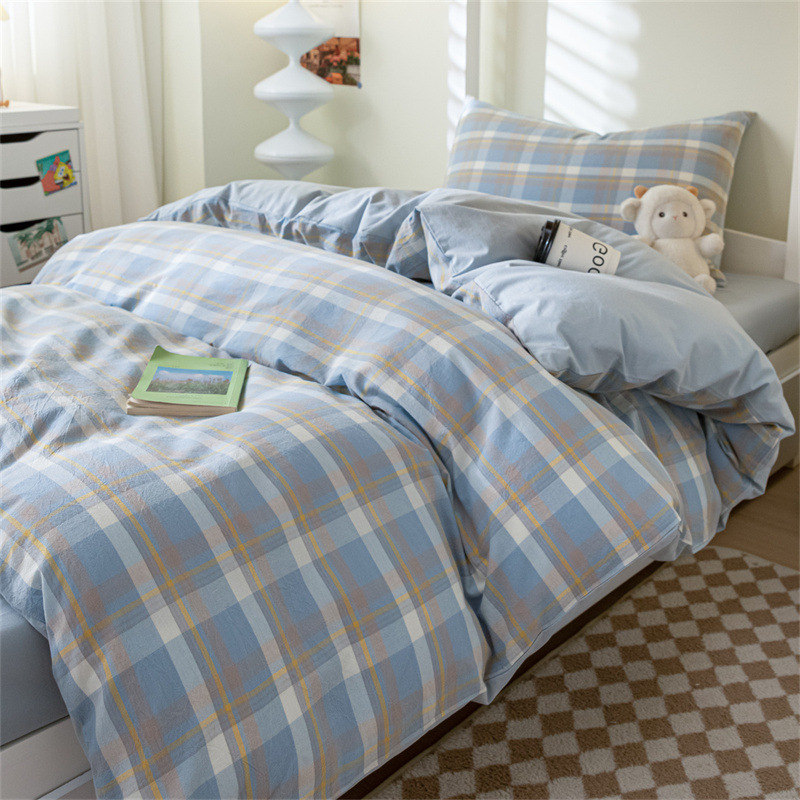 Verano dormitorio universitario conjunto de algodón de tres piezas 2025 nuevo estilo funda de edredón de algodón sábana cama de cuatro piezas ropa de cama