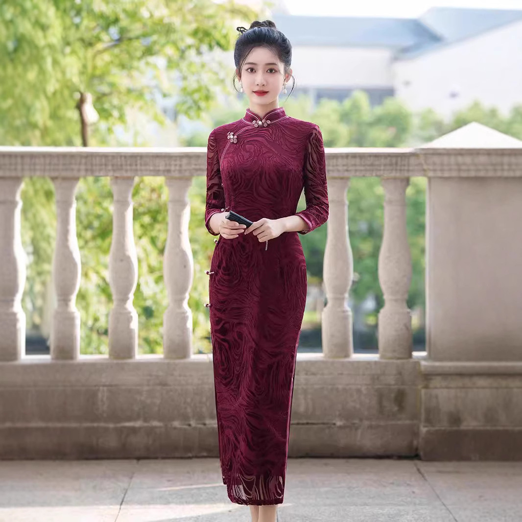 春秋款红黑紫色中国风植绒长款复古喜妈妈新中式国风高级感旗袍