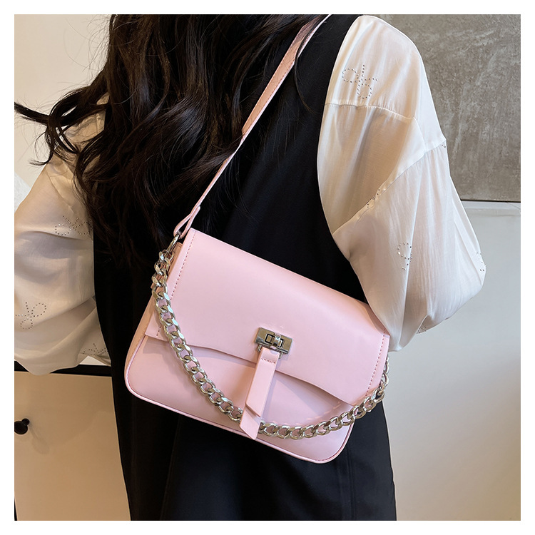 Mujeres PU Color Sólido Estilo Clásico Cuadrado Hebilla Magnética Bolso Bolso Bandolera display picture 5