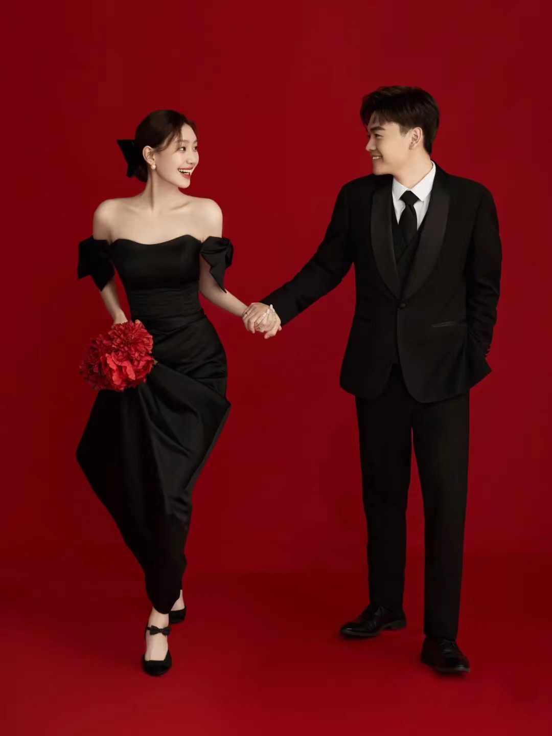 French Light Wedding Black Satin Hepburn Style Studio Theme Couple Photo Bowknot Marriage Registration Small Dress_ecoleips.com