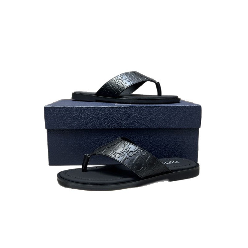 Nuevas zapatillas casuales de hombre, zapatillas de playa personales antideslizantes de alta calidad, zapatillas de hombre guapo.