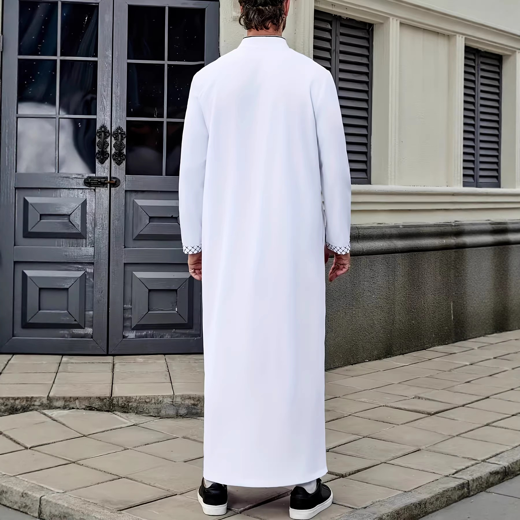 White Embroidered Arabic Thobe Men's Middle Eastern Style Robe_voghion.com
